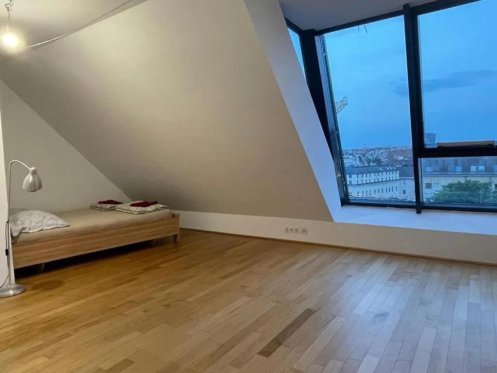 Ubytování v soukromí Rooftop Room With Terrace. Vídeň
